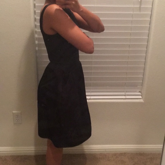 Beautiful classic ‘Hepburn’ style dress w/pockets! - Picture 3 of 8